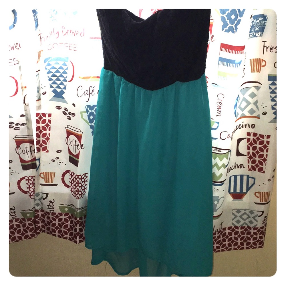 Girls strapless dress